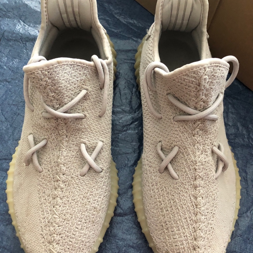 Yeezy shoes with box